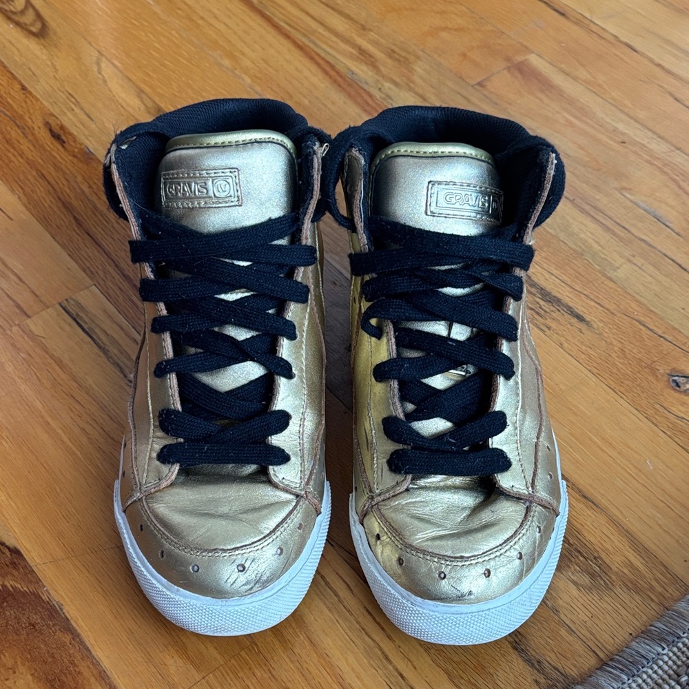 Gravis Gold High-Top Women's Sneakers